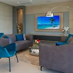 Villa Exclusive Mative