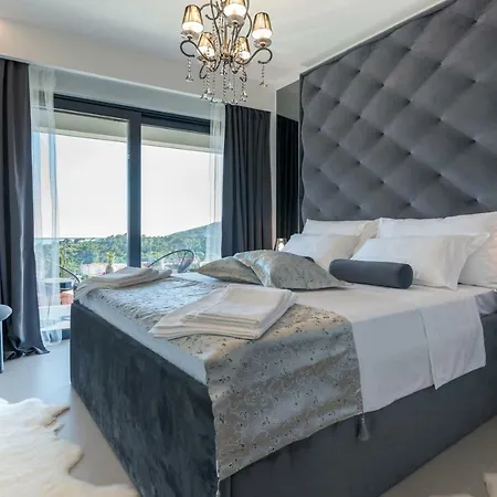 Exclusive Mative Villa